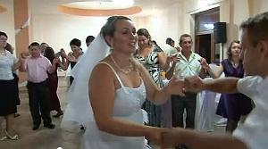 119 MARIAGE ROUMAIN ON DANSE